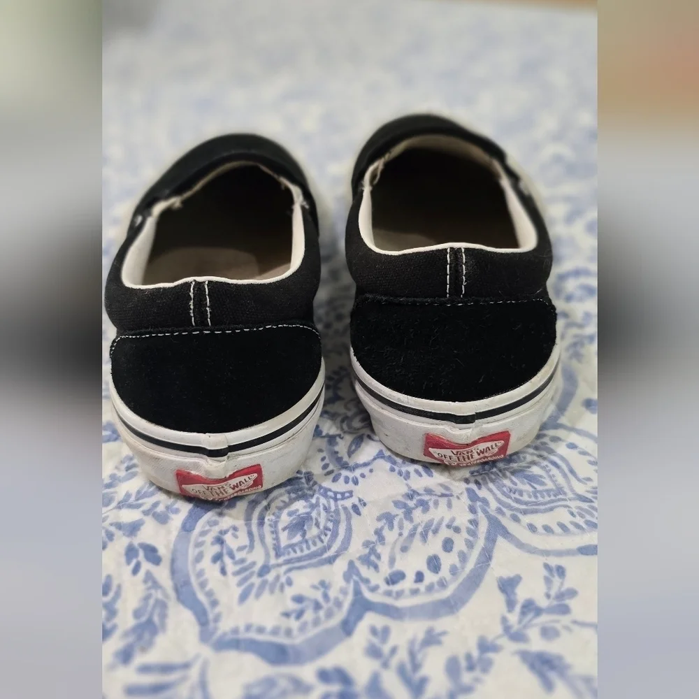 Vans Black Slip-On Loafers with Classic Design Suede Size 7 Man